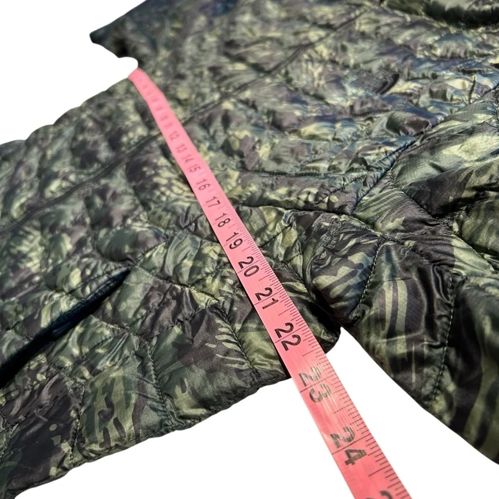 The North Face ThermoBall Camo Puffer Jacket Lightweight Men’s Medium